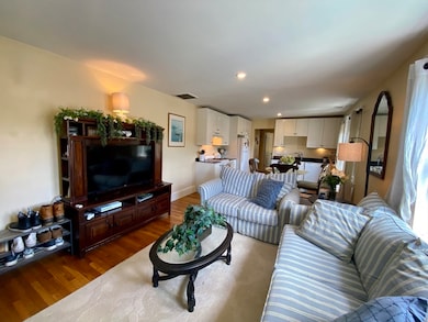 38 Grossman St unit 1R, Quincy, MA 02169 - photo 2