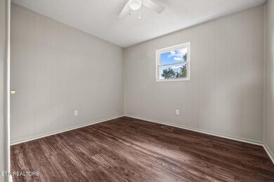 21 Lee St, Crossville, TN 38555 - photo 7