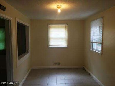 562 Lucia Ave, Baltimore, MD 21229 - photo 5