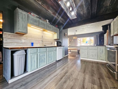 201 O St, Aurora, NE 68818 - photo 6