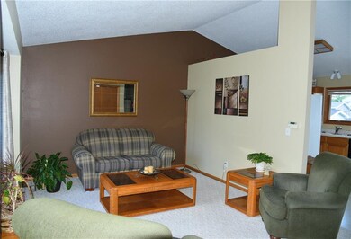 2934 Deerpath Ct, Des Moines, IA 50320 - photo 3