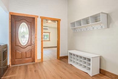 Front Entryway - Long Lake
