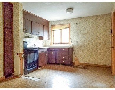 81 Lionel Ave unit A, Waltham, MA 02452 - photo 4