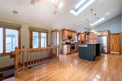 65 Roby Rd, Goffstown, NH 03045 - photo 4