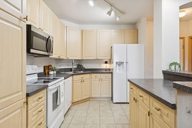 1800 Graham Avenue West - Spacecrafting - 0012.jpg