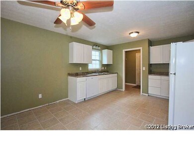 5920 E Manslick Rd, Louisville, KY 40219 - photo 6