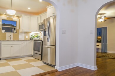 Kitchen-Living