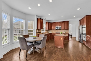 Eat In Kitchen