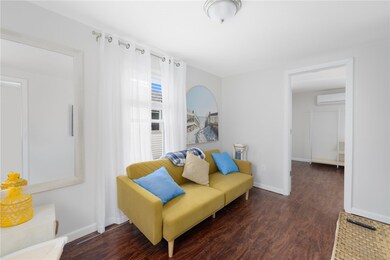 66 Knowlesway unit Upper unit, Narragansett, RI 02882 - photo 2