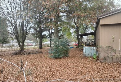 711 N F St, Quinton, OK 74561 - photo 3