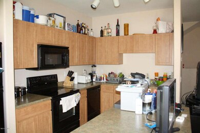 02 - Kitchen