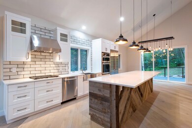 3253 Big Spruce