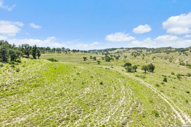 5032 Kendalia Rd, Blanco, TX 78606 - photo 7