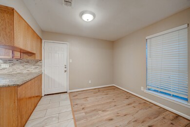 6331 Oaknut Dr, Houston, TX 77088 - photo 6