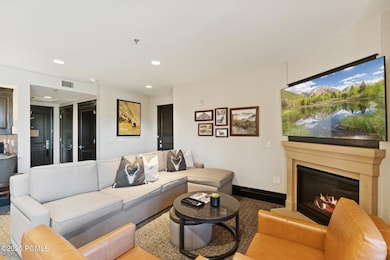 8_Living-room_1800x1200_4294464