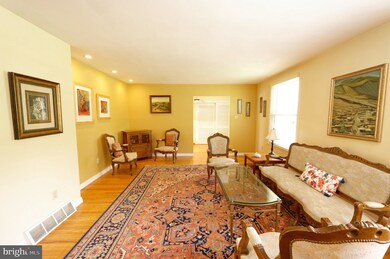 1727 Sherwood Cir, Villanova, PA 19085 - photo 6