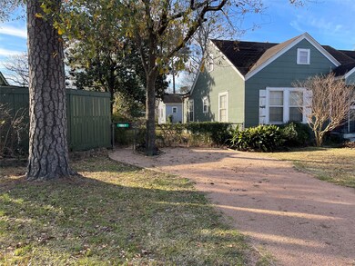 705 W 34th St, Houston, TX 77018 - photo 2