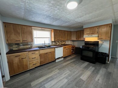 15 Mill St, Dexter, ME 04930 - photo 4