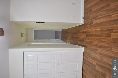 7583 Margate Ct unit 202, Manassas, VA 20109 - photo 2