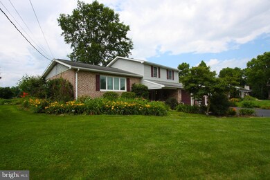 2963 Roosevelt Dr, Chambersburg, PA 17201 - photo 2