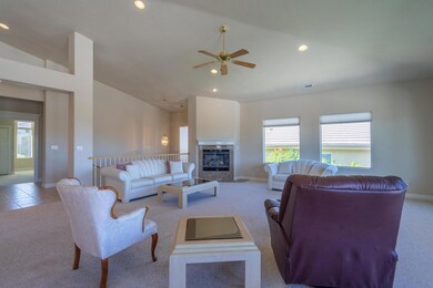 2376 Augusta Dr-030