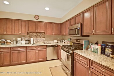 Eat in Kitchen 2