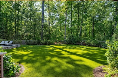 5360 Lake Forrest Dr, Atlanta, GA 30342 - photo 6