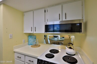 Bent Palm - kitchen 2