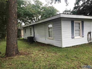 1301 Sylvia St, Houma, LA 70363 - photo 2