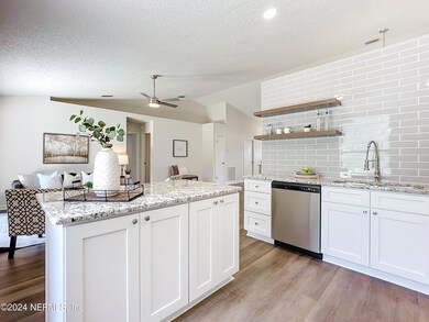 6080 Davon St, Jacksonville, FL 32244 - photo 4