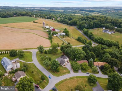 7702 Bridle Path Cir, Frederick, MD 21701 - photo 5