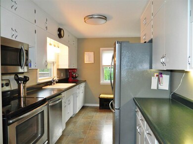 1616 Tremont St, Cedar Falls, IA 50613 - photo 3