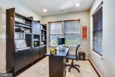 20396 Codman Dr, Ashburn, VA 20147 - photo 7