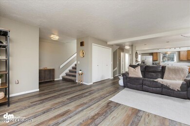 08-Living Room-DW-0342