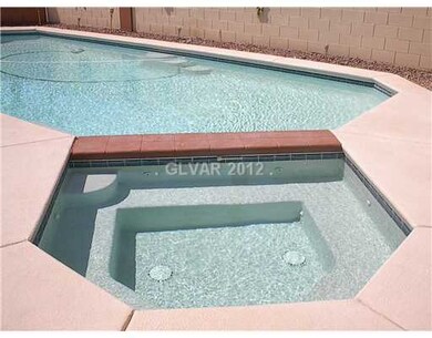 Swimming Pool/Hot Tub/Sauna.