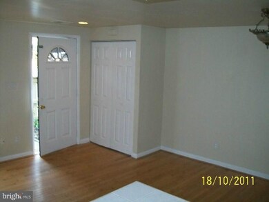 9204 Chadburn Place, Montgomery Village, MD 20886 - photo 6