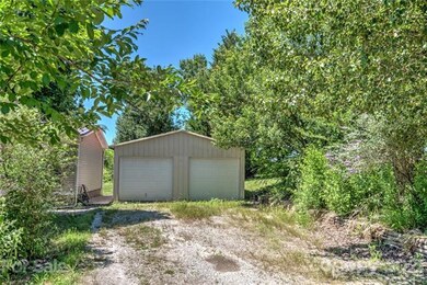 46 Lamonda Dr, Hendersonville, NC 28792 - photo 2