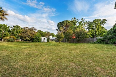 906 N Crockett St unit 2A, Fredericksburg, TX 78624 - photo 4