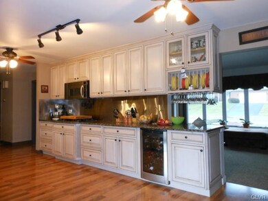 3620 Southwood Dr, Easton, PA 18045 - photo 6