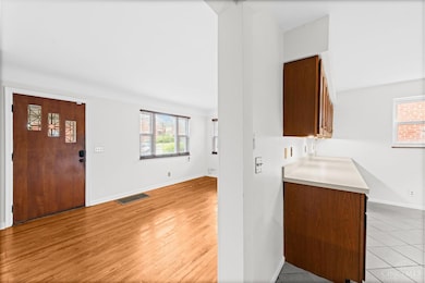 6230 Stover Ave, Cincinnati, OH 45237 - photo 5