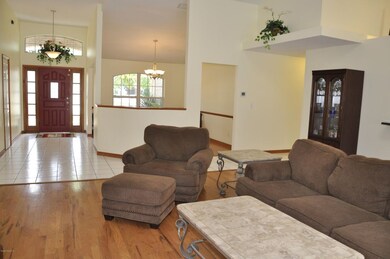 9-family room looking at front door