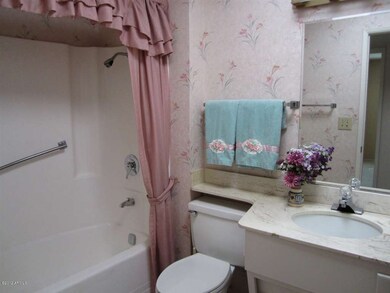 13652 N Silverbell Dr, Sun City, AZ 85351 - photo 7