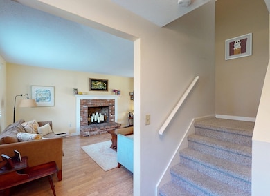 4 Meadow Oak Ln unit B, South Deerfield, MA 01373 - photo 3