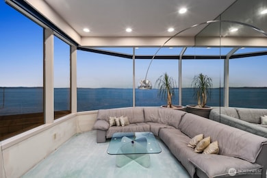 3089 Alki Ave SW unit 2, Seattle, WA 98116 - photo 5