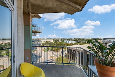 The Beat at Southside Station unit 803, Dallas, TX 75215 - photo 2