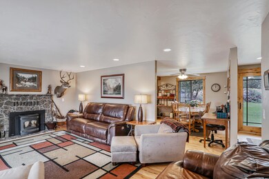 3081 SW 46th-13