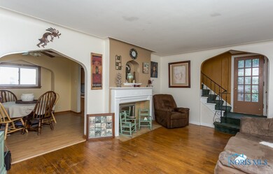 Beautiful Living Room with Hardwood floors and a d