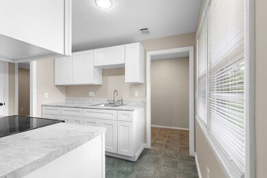 35 Nadine Rd, Brockton, MA 02302 - photo 3