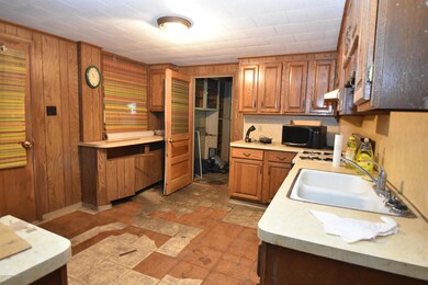 25 E 3rd St, Jim Thorpe, PA 18229 - photo 3