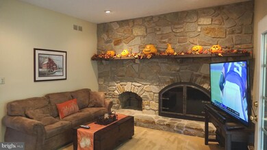 823 Strawberry Ln, Langhorne, PA 19047 - photo 5